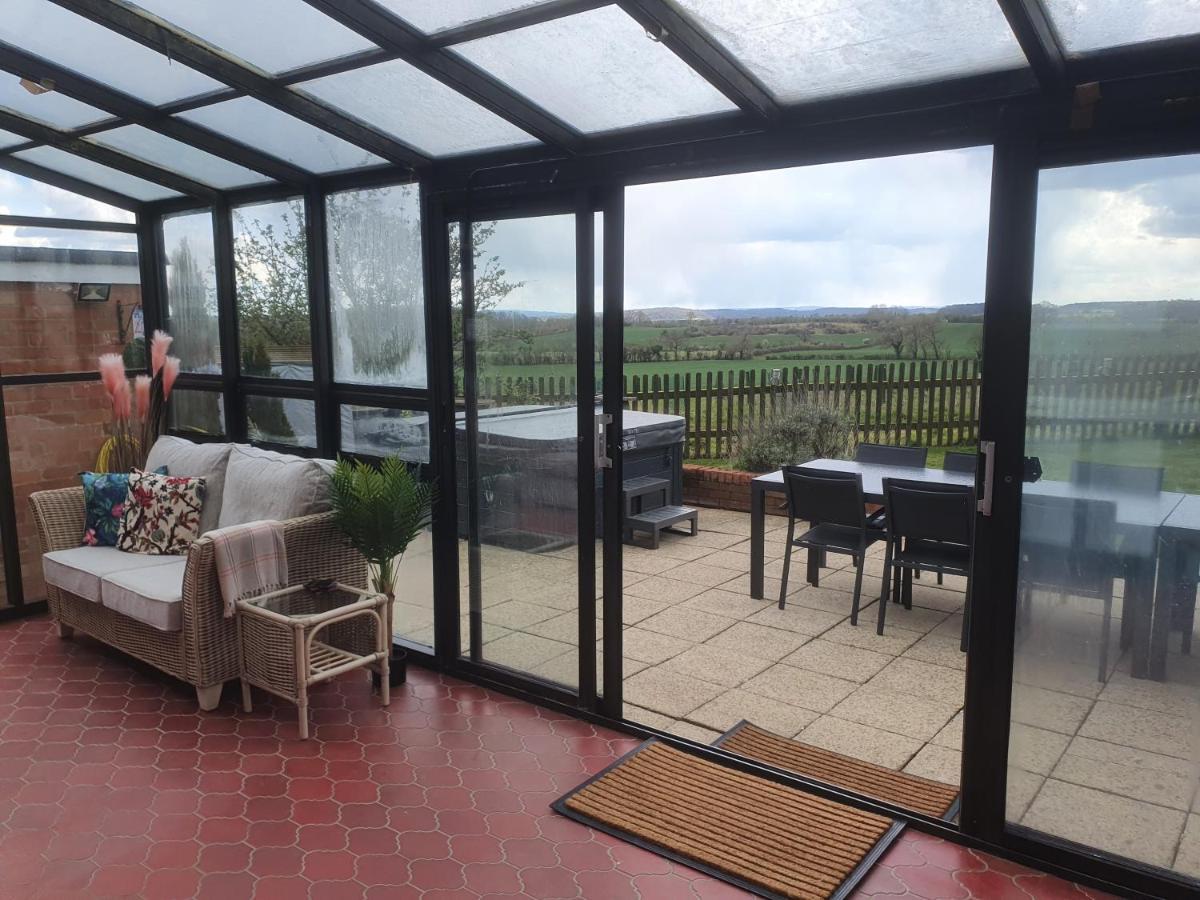 South View Country House Sleeps 12 - Hot Tub - Views Henley-in-Arden エクステリア 写真