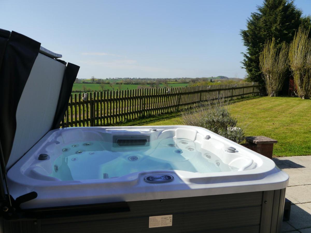South View Country House Sleeps 12 - Hot Tub - Views Henley-in-Arden エクステリア 写真